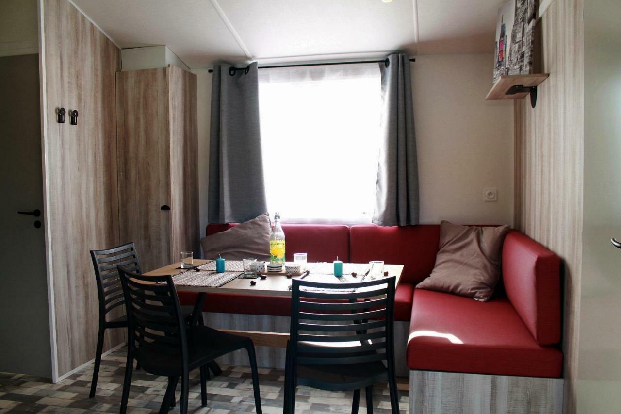 Camping Au Pré de l'Étang Sainte-Foy (Vendee) Exterior foto